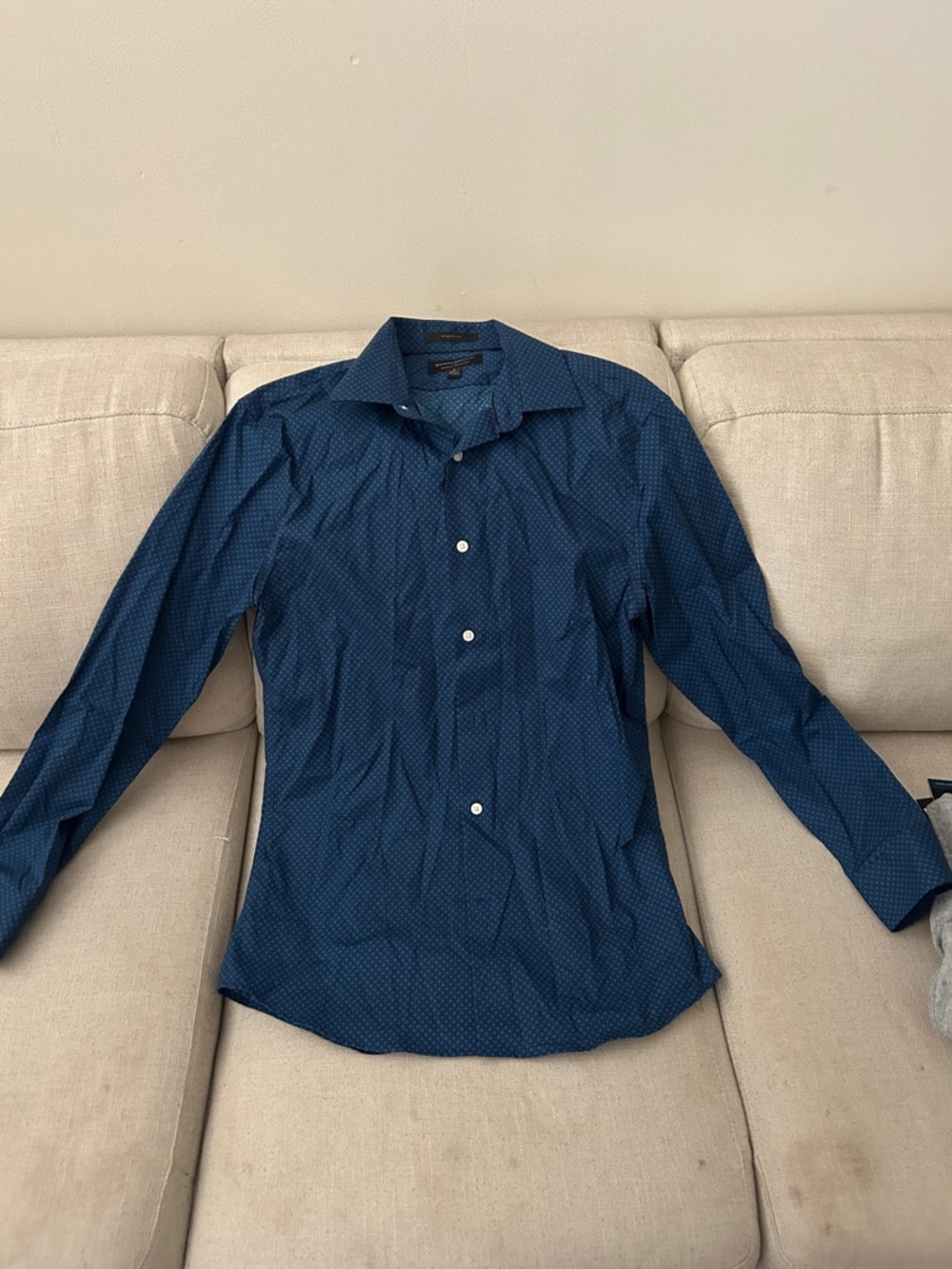 Banana Republic Men's Dark Blue Micro-Pattern Dress Shirt